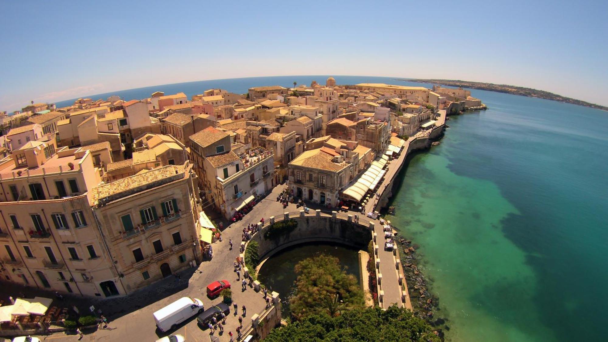 Maniace Sea View Apartment By Ortigia Apartments Syracuse Eksteriør billede
